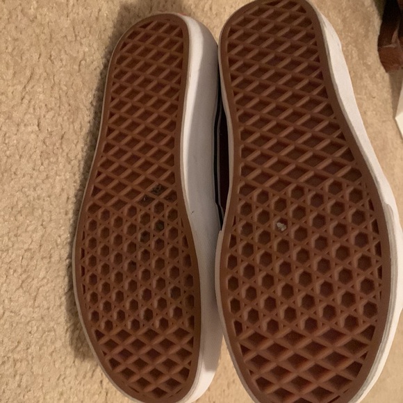 Vans - Picture 3 of 4